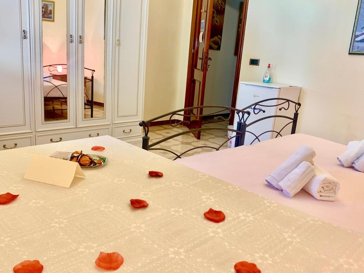Bed & Breakfast Acquamarina Castro  Buitenkant foto